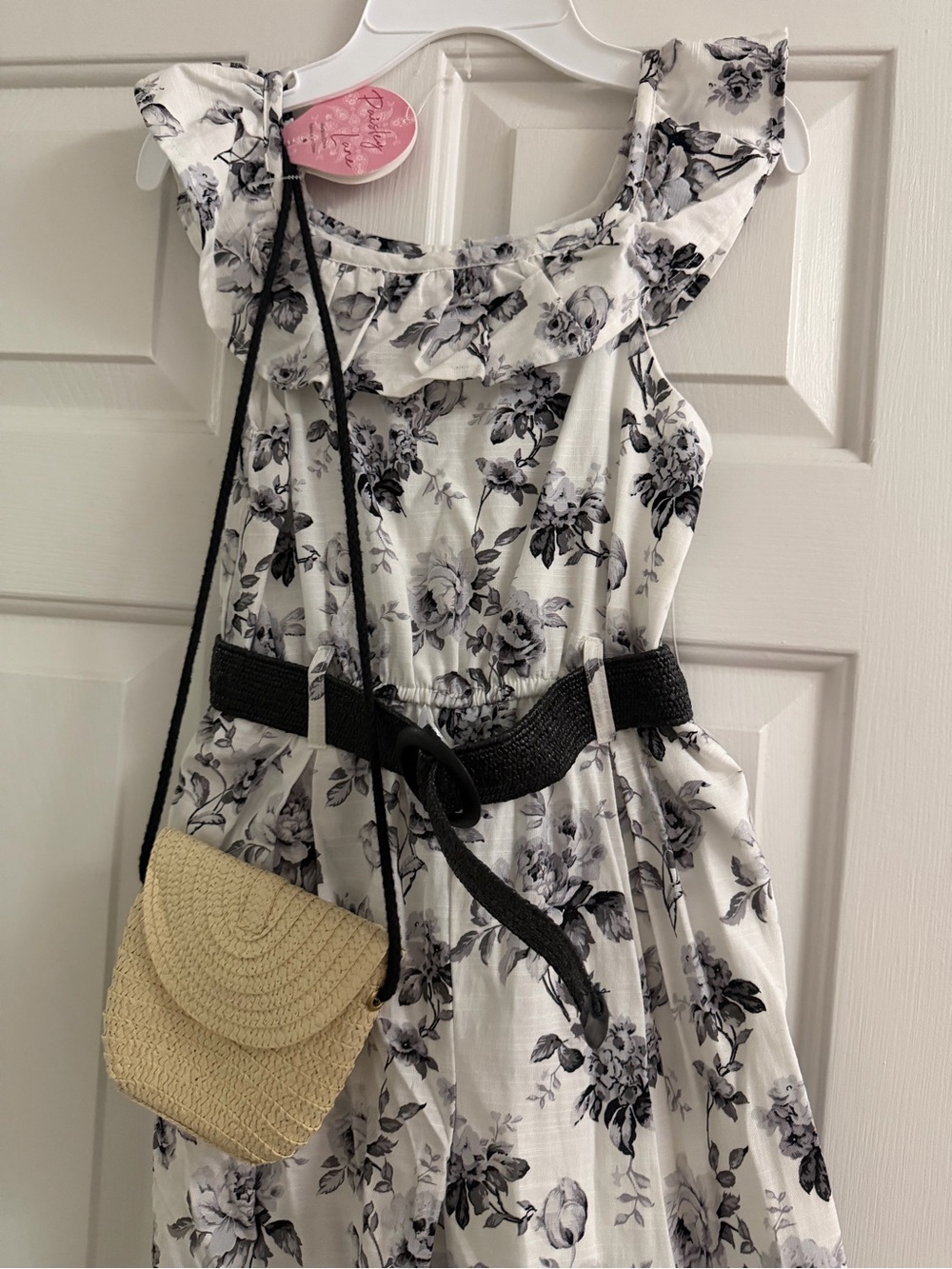 Tahari Floral Jumpsuit Size 8 with Belt & Crossbody Bag - Picture 4 of 9